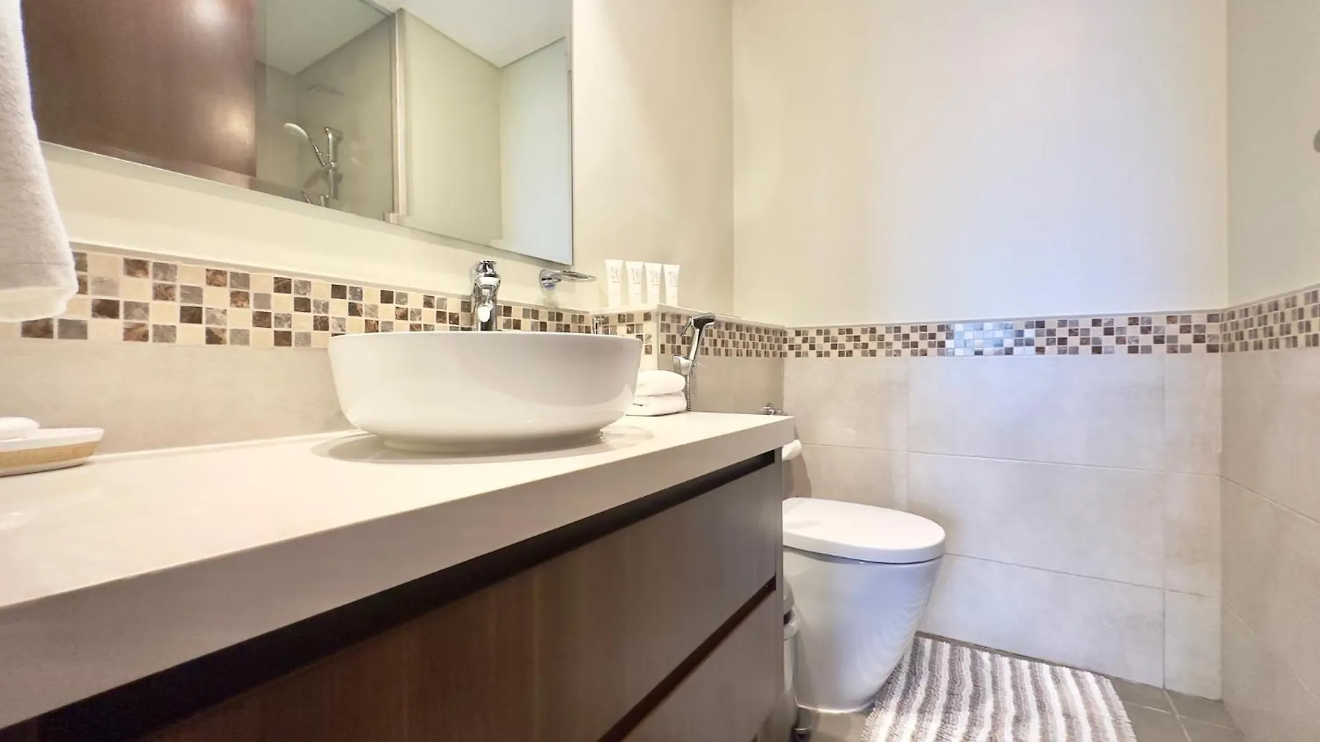 Apartment Sleek & Spacious 2Br In Damac Vera, Business Bay By Bhavan Vacation Homes Dubai United Arab Emirates