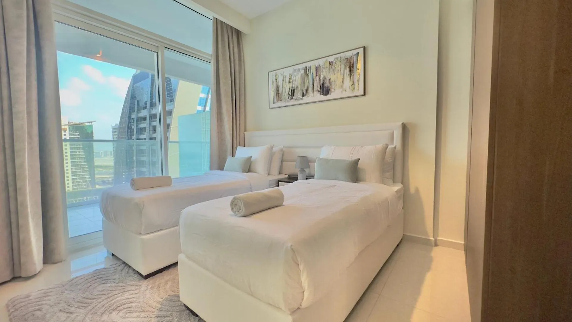 Sleek & Spacious 2Br In Damac Vera, Business Bay By Bhavan Vacation Homes Dubai United Arab Emirates
