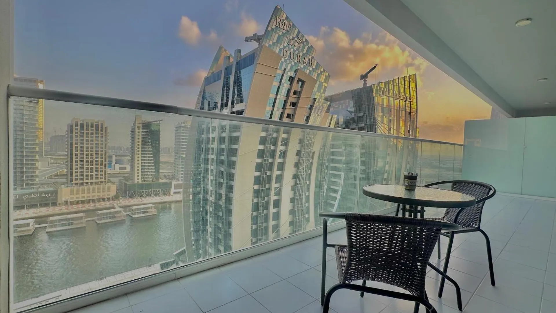 Apartment Sleek & Spacious 2Br In Damac Vera, Business Bay By Bhavan Vacation Homes Dubai